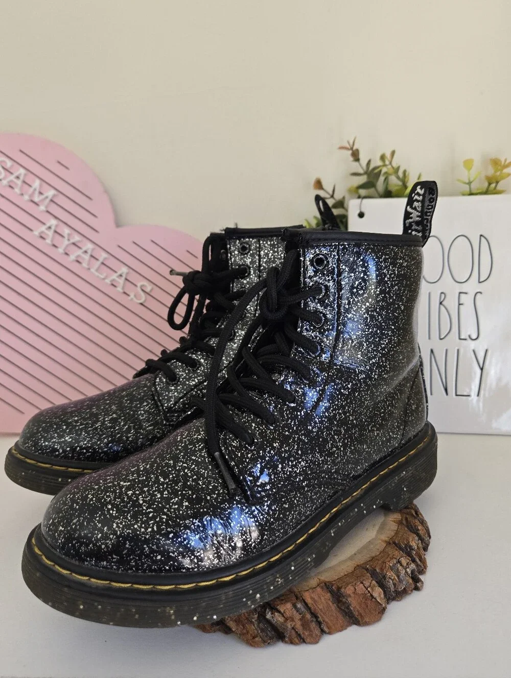Dr Martens 1460 J Lila Cosmic Glitter Boots Girls Size 3 US Black Color
